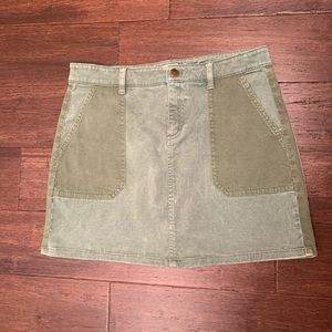 VINEYARD VINES DENIM SKIRT- BRAND NEW